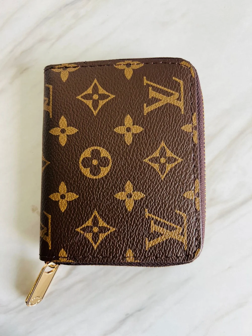 Louis Vuitton Brown Monogram Zip Card Holder Never Used